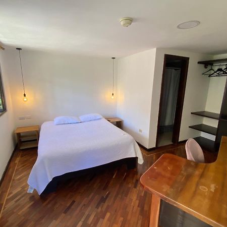 Hostal Alcala Quito Exterior photo