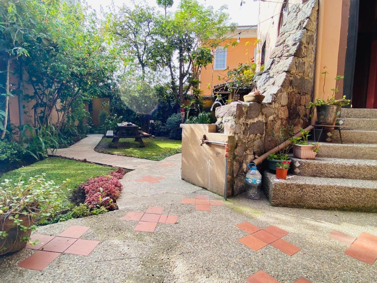 Hostal Alcala Quito Exterior photo