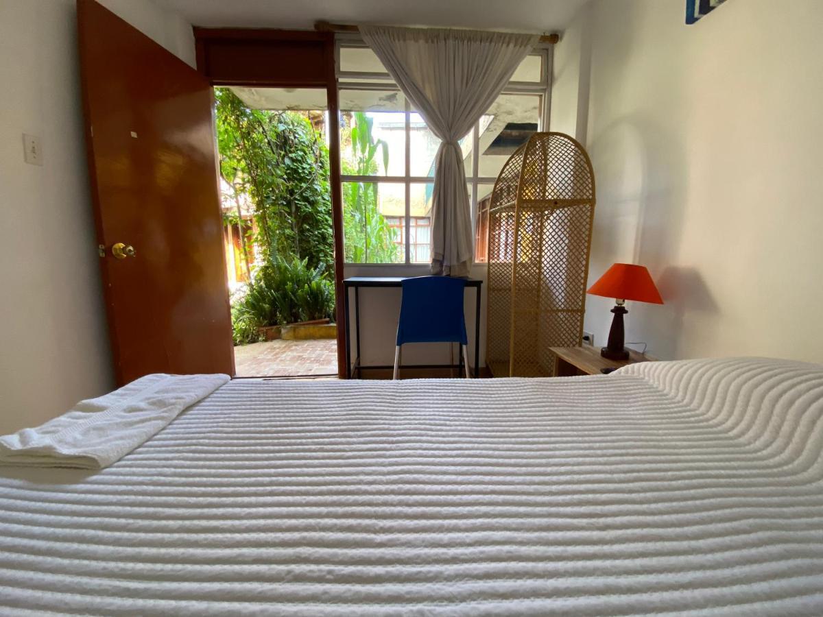 Hostal Alcala Quito Exterior photo