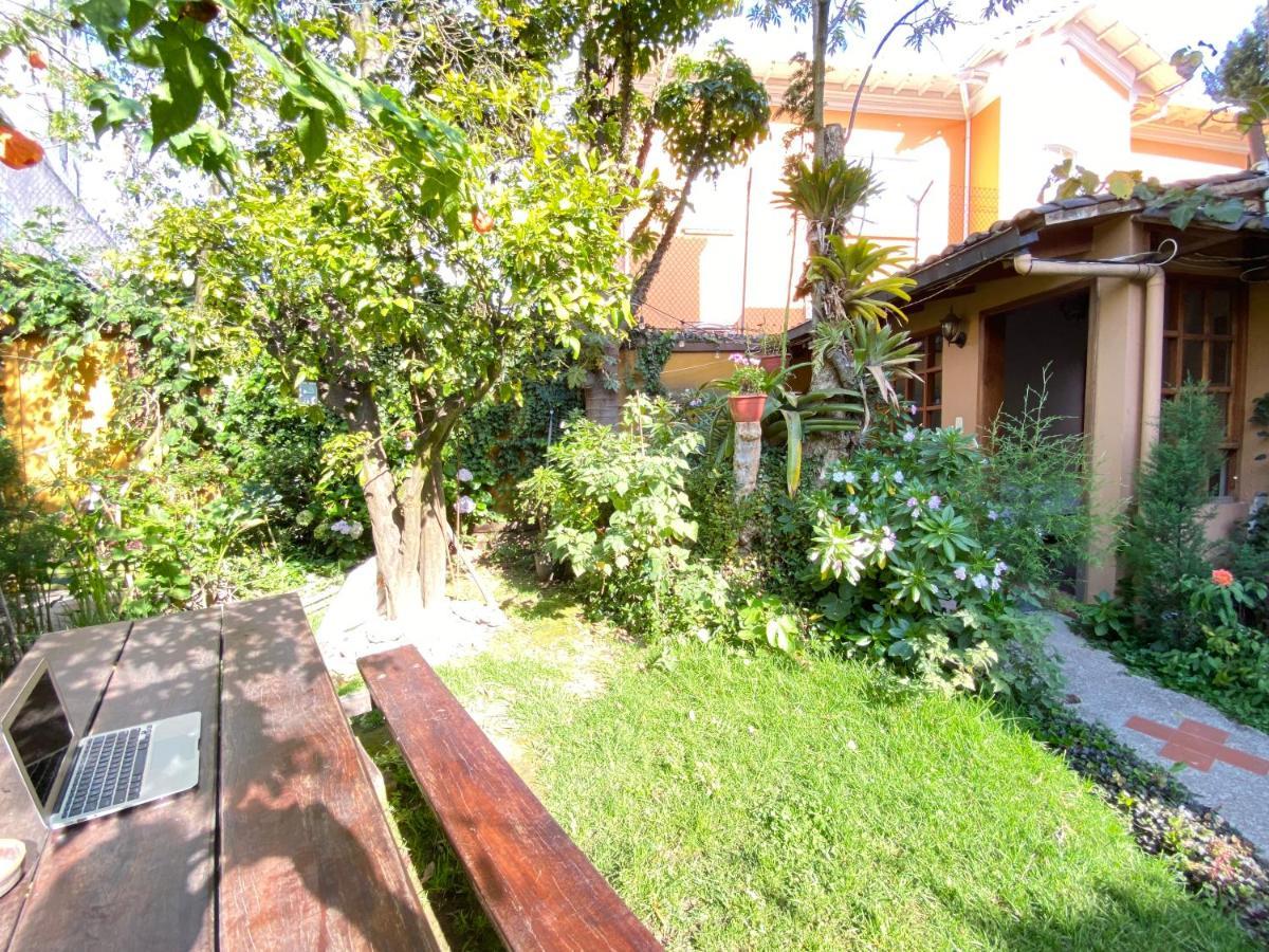 Hostal Alcala Quito Exterior photo