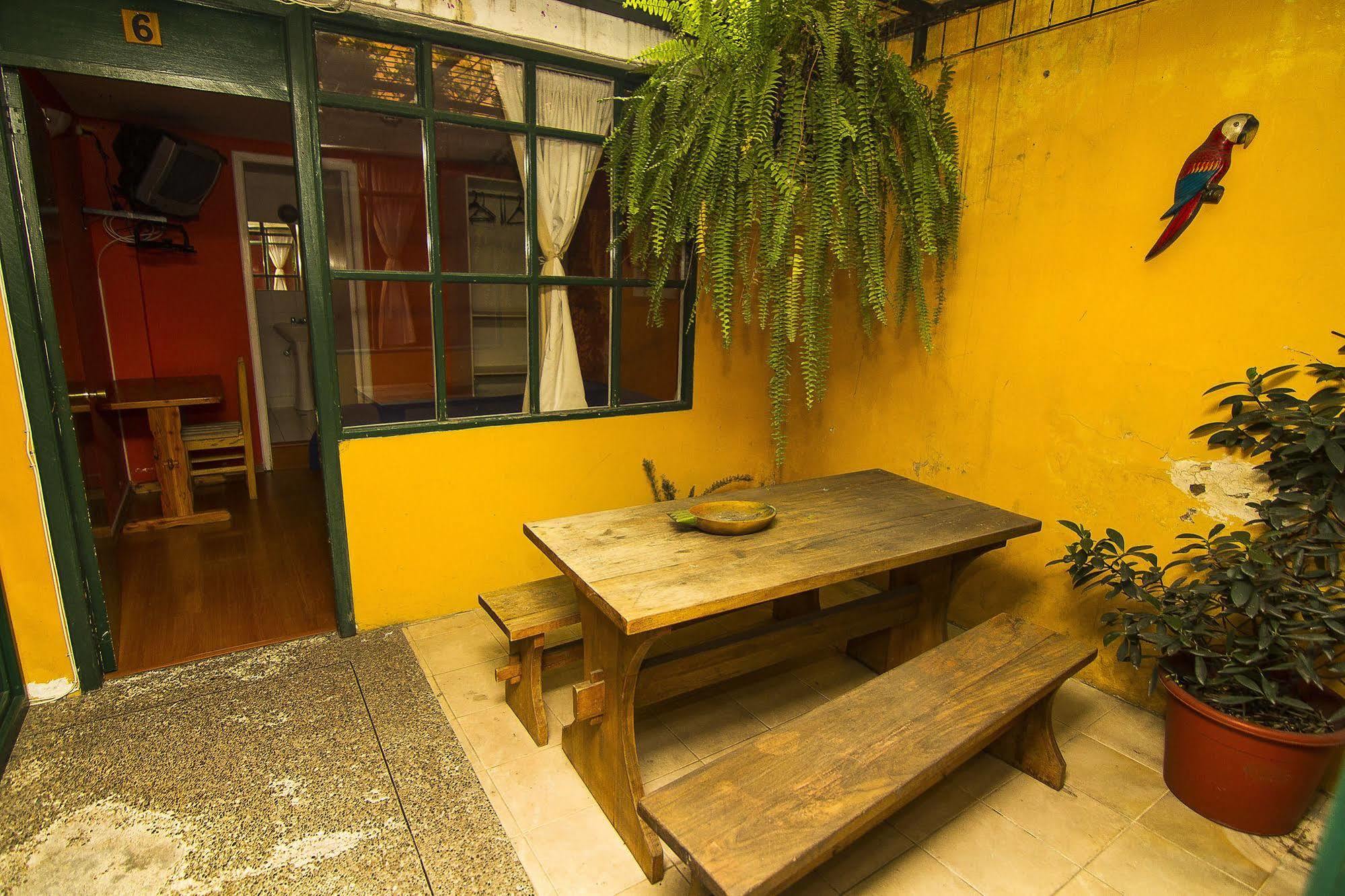 Hostal Alcala Quito Exterior photo