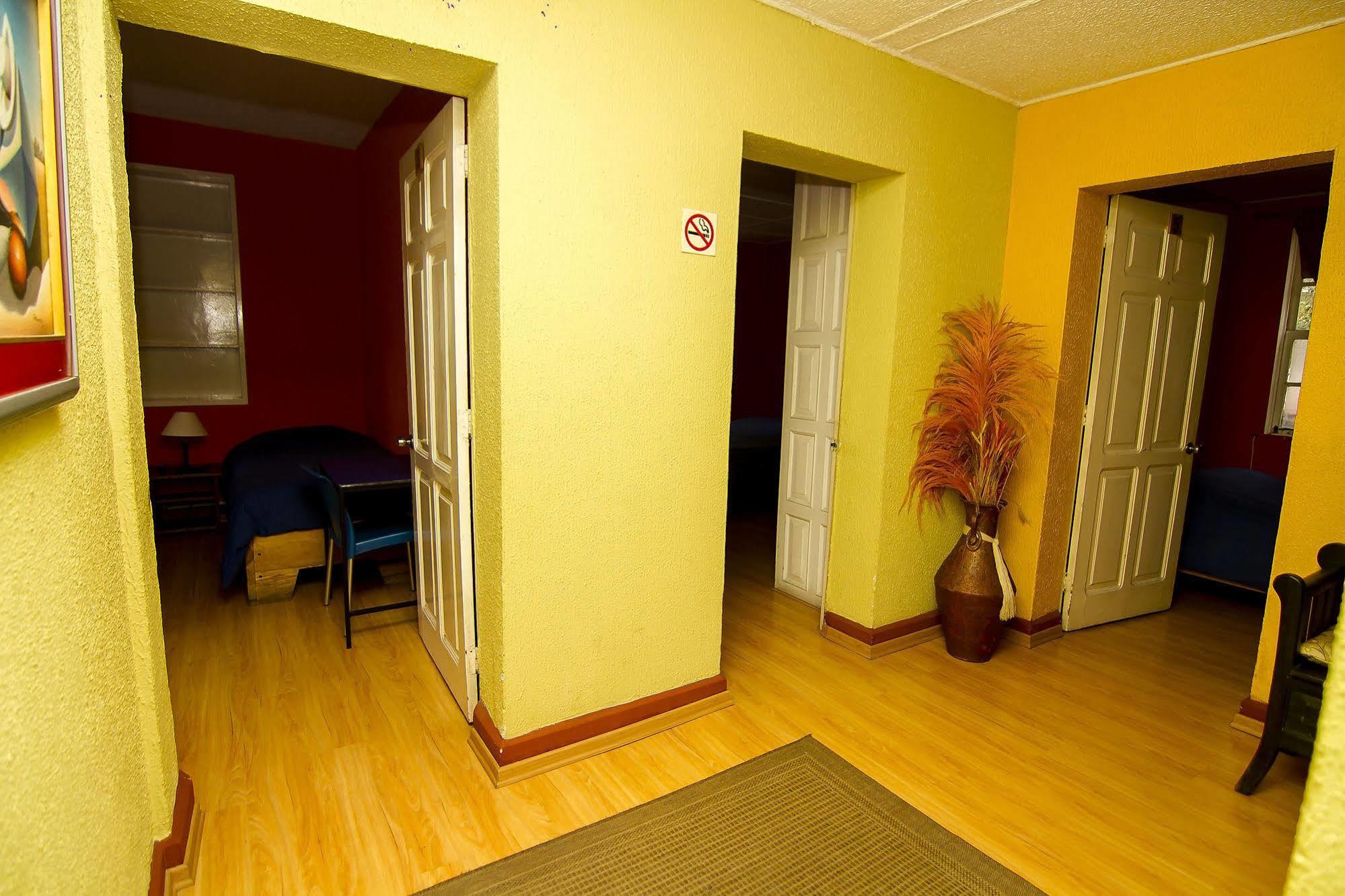 Hostal Alcala Quito Exterior photo