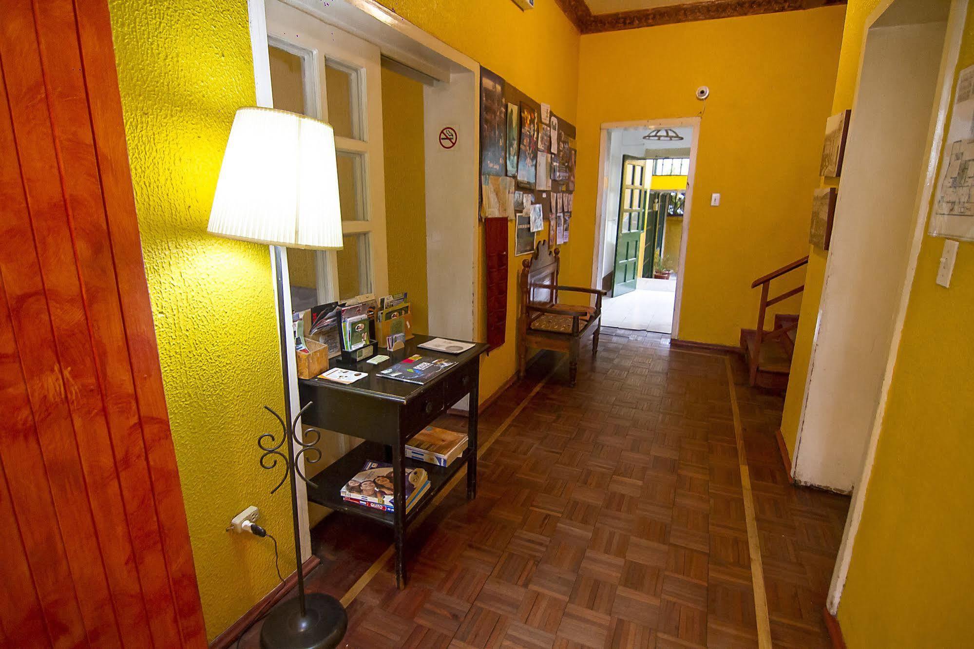 Hostal Alcala Quito Exterior photo
